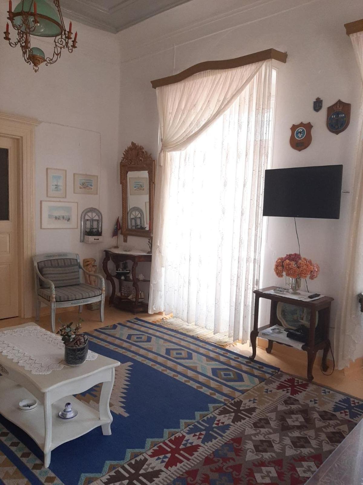 Mansion Alexandri Apartment Хидра Екстериор снимка